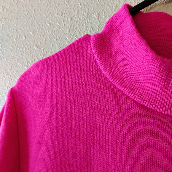 Zara Mini Dress in Vibrant Pink - Picture 3 of 5